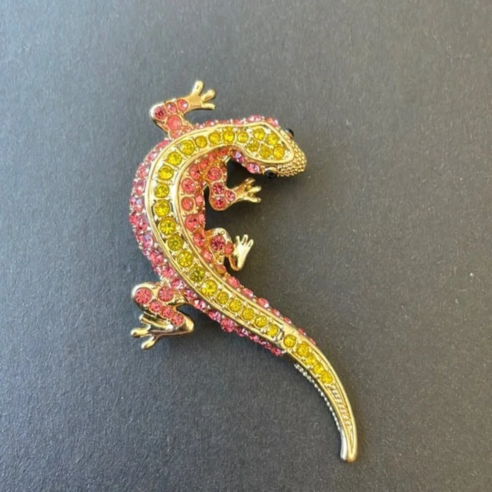 Saks Fifth Avenue Pink Yellow Crystal Lizard Brooch Gold Tone Pin